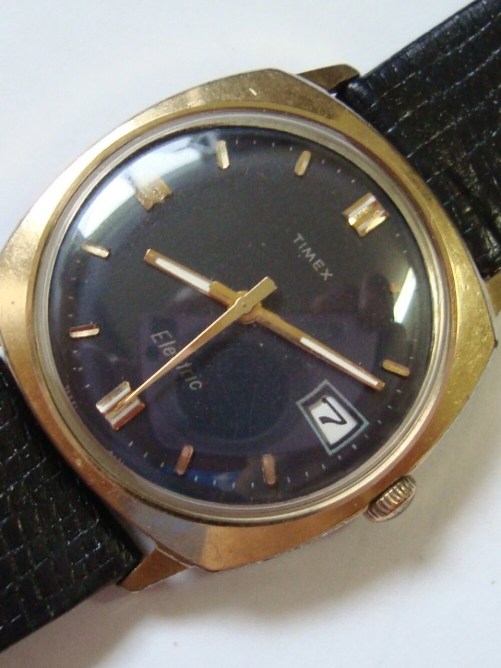 VINTAGE TIMEX ELECTRIC,NEW BATTERY,RUN GREAT